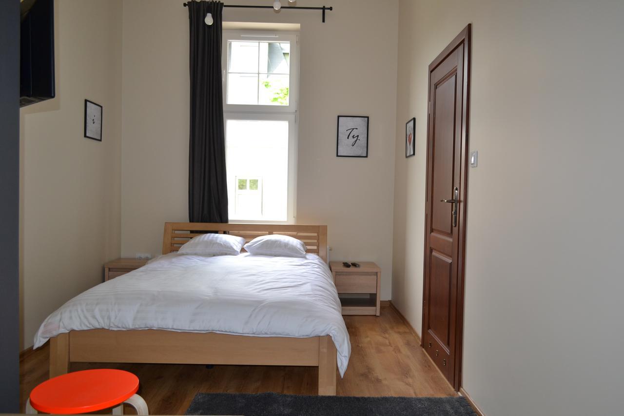 Smart Apart Hotel Krakau Buitenkant foto