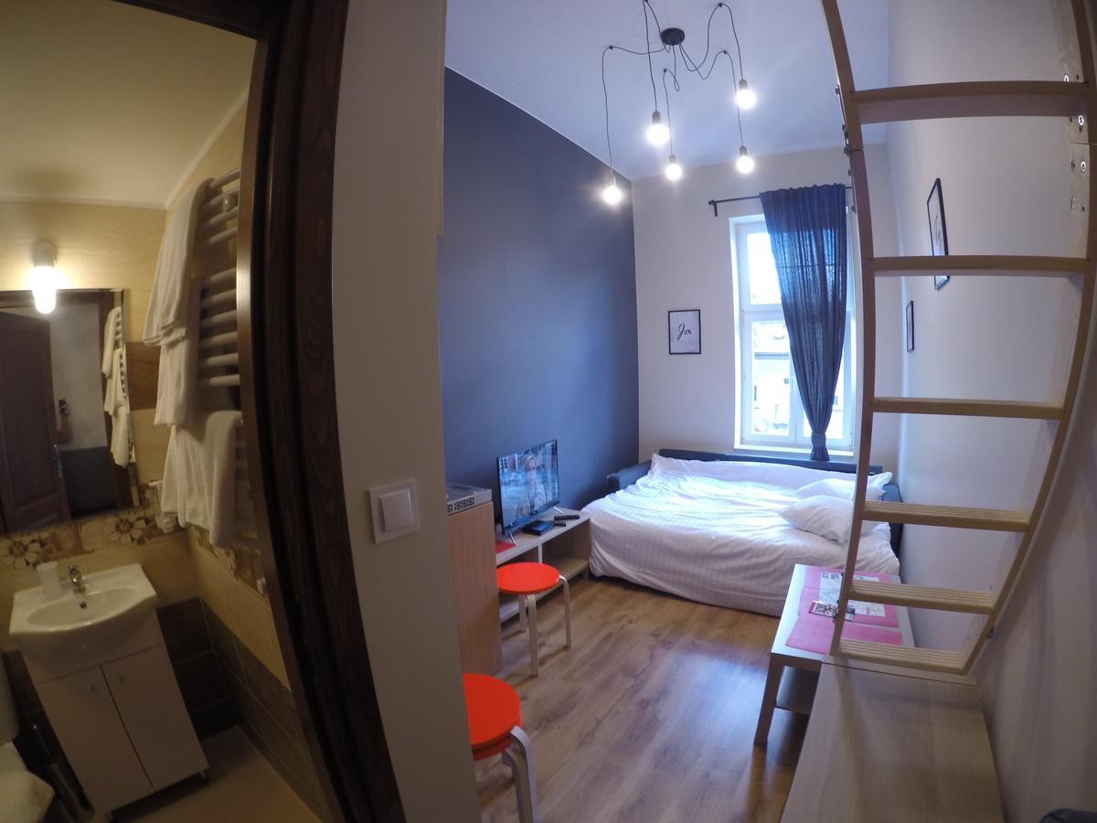 Smart Apart Hotel Krakau Buitenkant foto